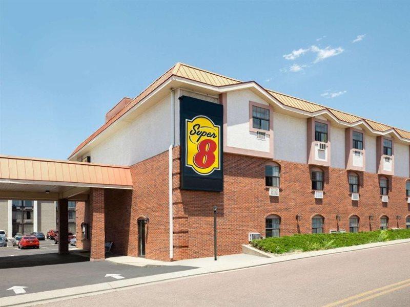 Super 8 By Wyndham Colorado Springs/Afa Area Hotel Exterior photo